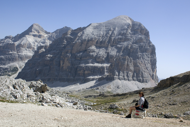 2011-08-22_09-38-26 cadore.jpg - Verdiente Rast mit Ausblick